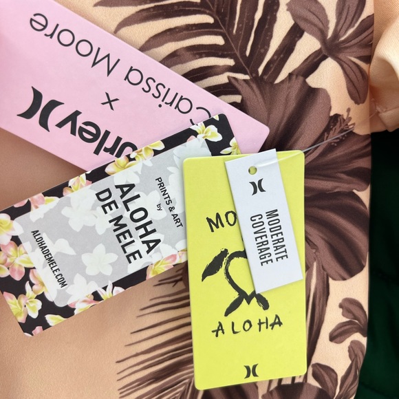 NWT Hurley X Carissa Moore Hawaiian lei tie back surf suit. Peach/Brown - Picture 8 of 8